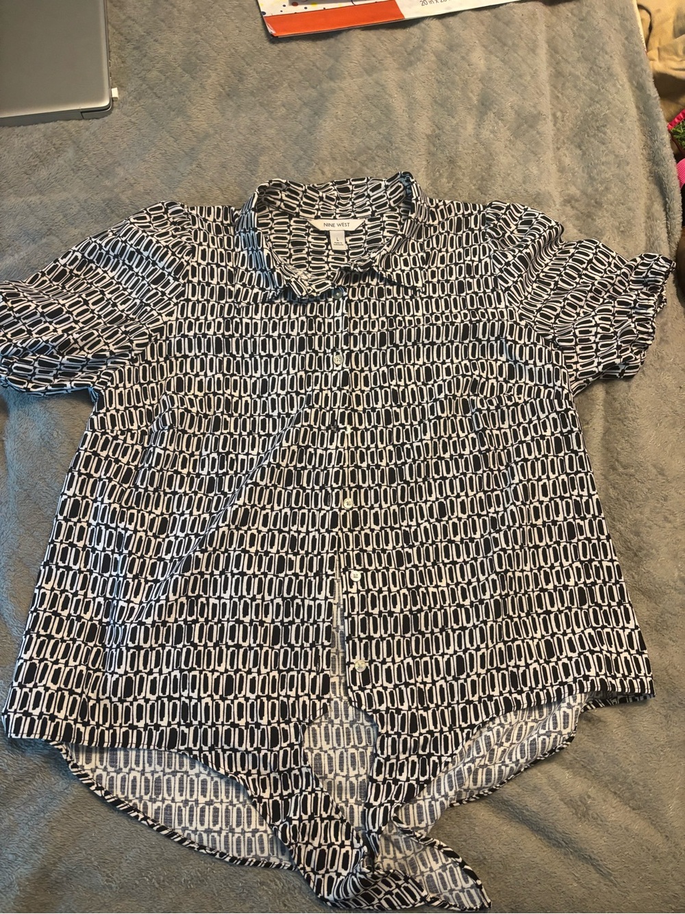 Nine West Navy and White Geometric Short-Sleeve Button-Down Blouse